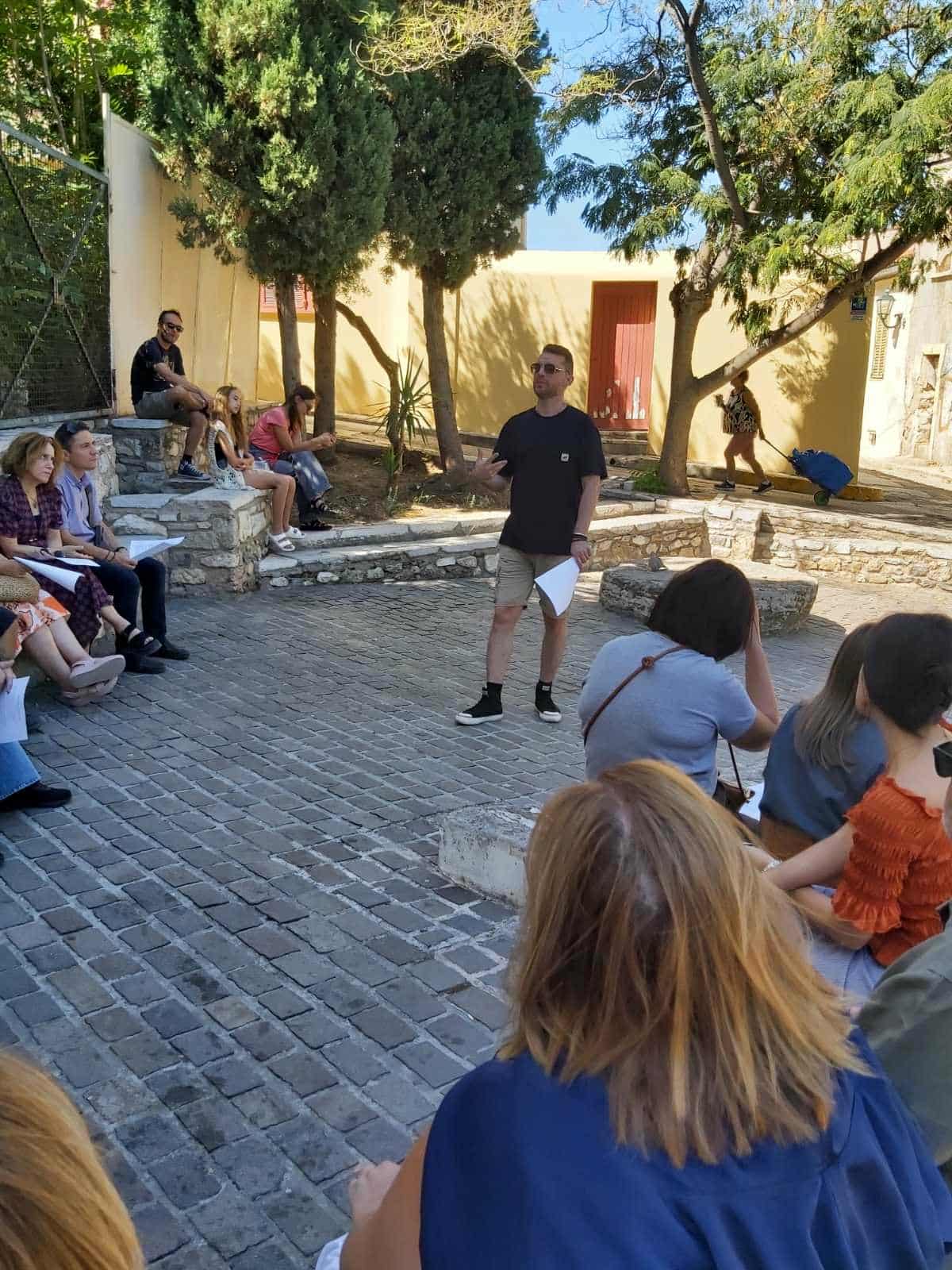 Δημοτικό Τραγούδι & Performance στο κέντρο της Αθήνας