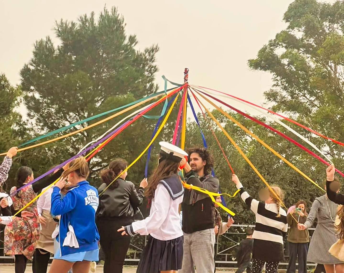 Αποκριάτικο γλέντι του 1ου Δημοτικού Παιανίας με την συμμετοχή του ΛΕΠ