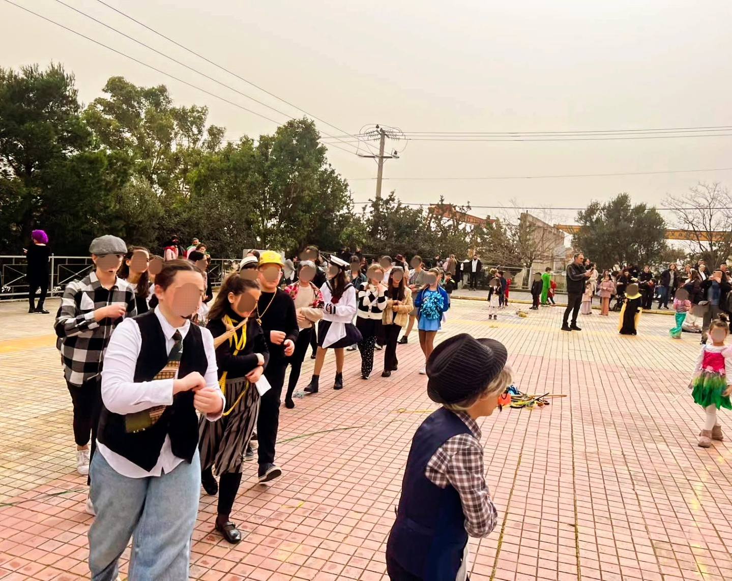 Αποκριάτικο γλέντι του 1ου Δημοτικού Παιανίας με την συμμετοχή του ΛΕΠ