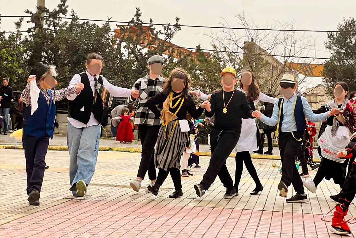 Αποκριάτικο γλέντι του 1ου Δημοτικού Παιανίας με την συμμετοχή του ΛΕΠ