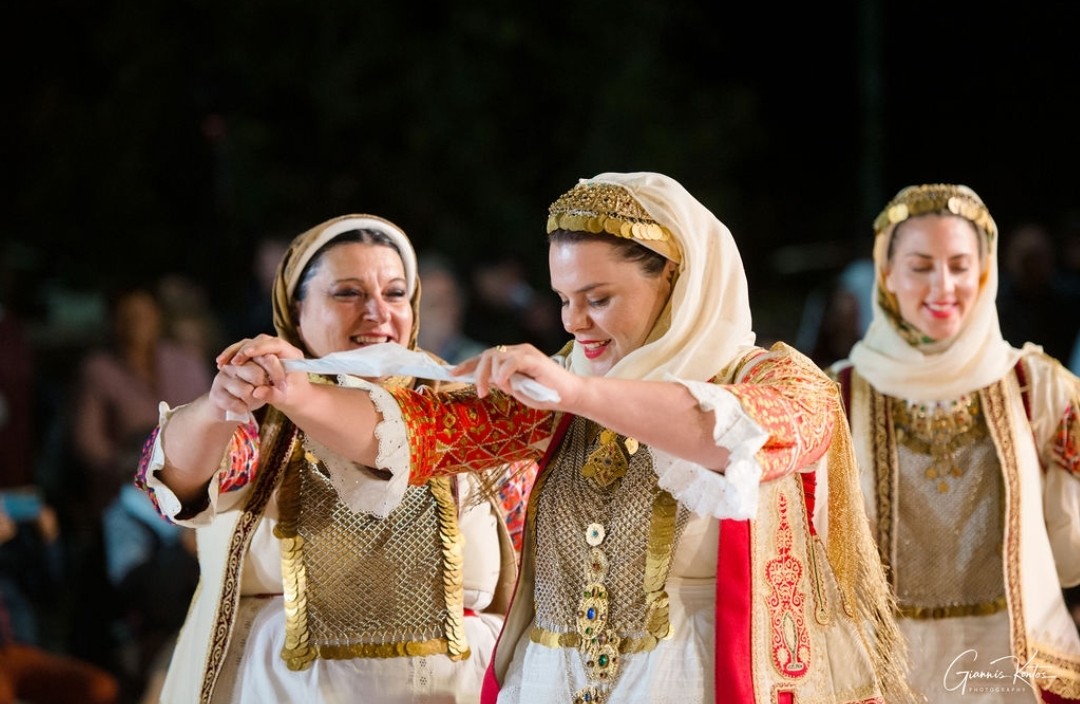 Το Λύκειο Ελληνίδων Παιανίας στη Σίφνο