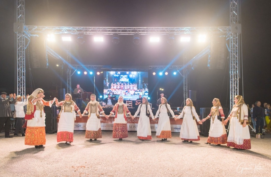 Το Λύκειο Ελληνίδων Παιανίας στη Σίφνο