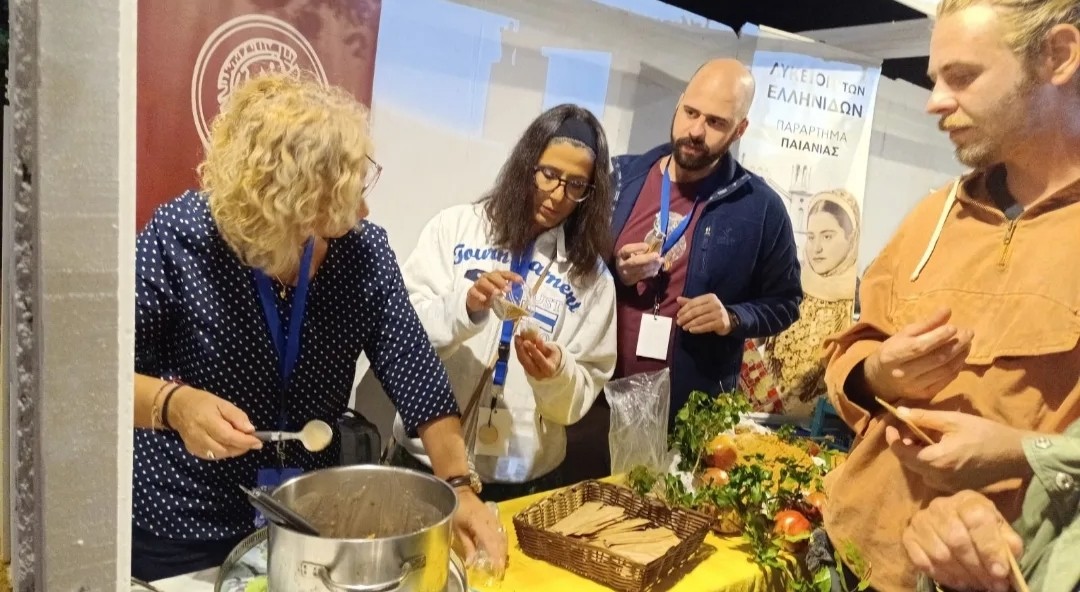 Το Λύκειο Ελληνίδων Παιανίας στη Σίφνο