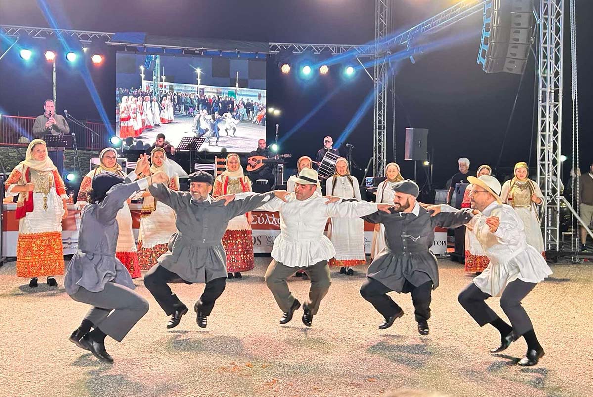 Το Λύκειο Ελληνίδων Παιανίας στη Σίφνο